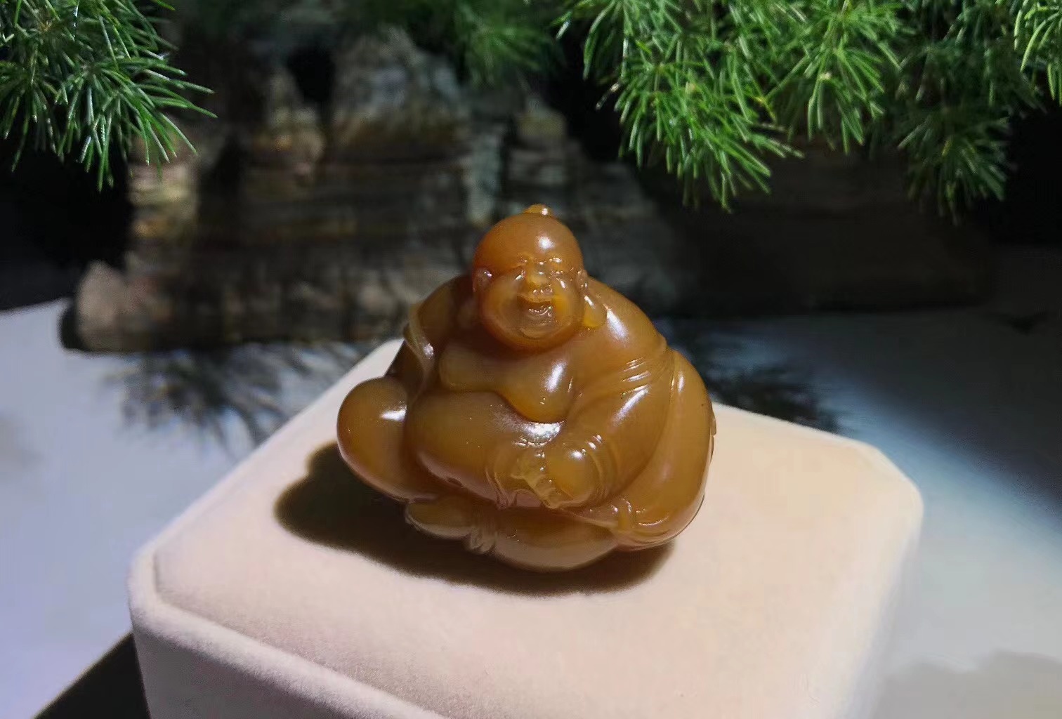 新疆和田玉且末糖玉佛引福来挂件